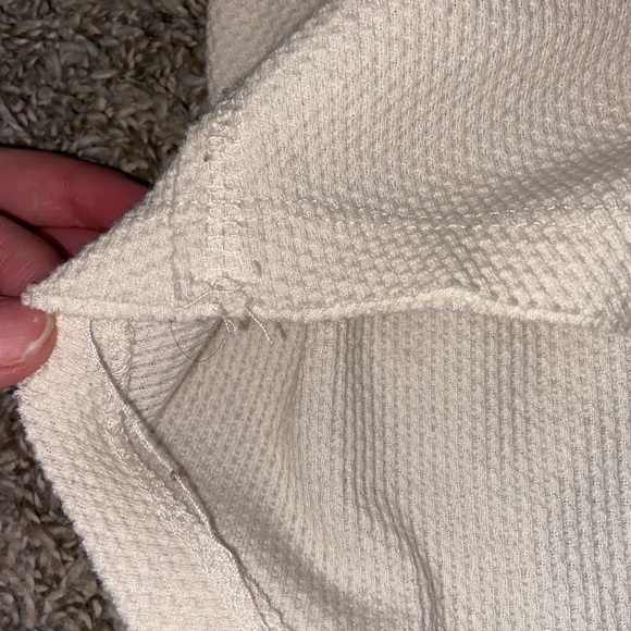 Temperance long sleeve shirt ! - Picture 3 of 3